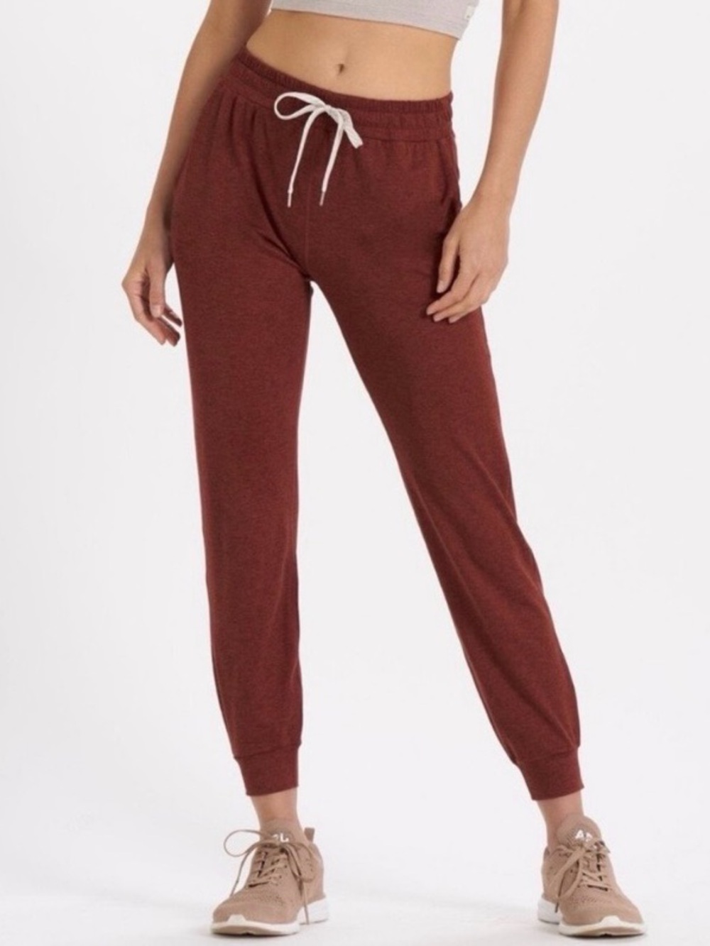 Vuori Performance Jogger- Rust red. Size small. GUC